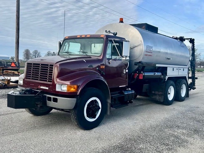 1996 M-4900